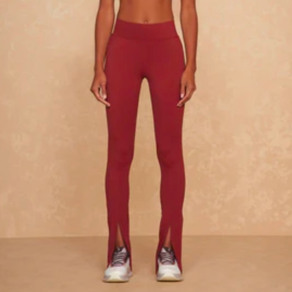 NWT, Noli Pant, Size M, Merlot Color